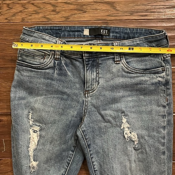 Kut From The Kloth Catherine Boyfriend Distressed Jeans Size 8 - Picture 5 of 13